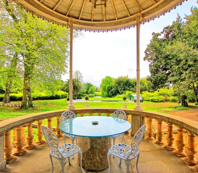 TERRASSE-CHATEAU